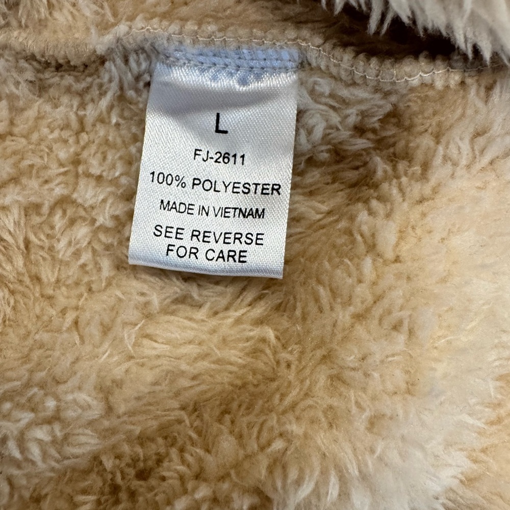 Zenana Outfitters Cream Faux Fur Vest - Picture 7 of 7
